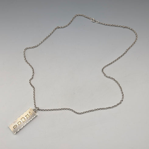 1977 British pure silver jubilee ingot pendant, 39.1g, with pure silver necklace, EJLd